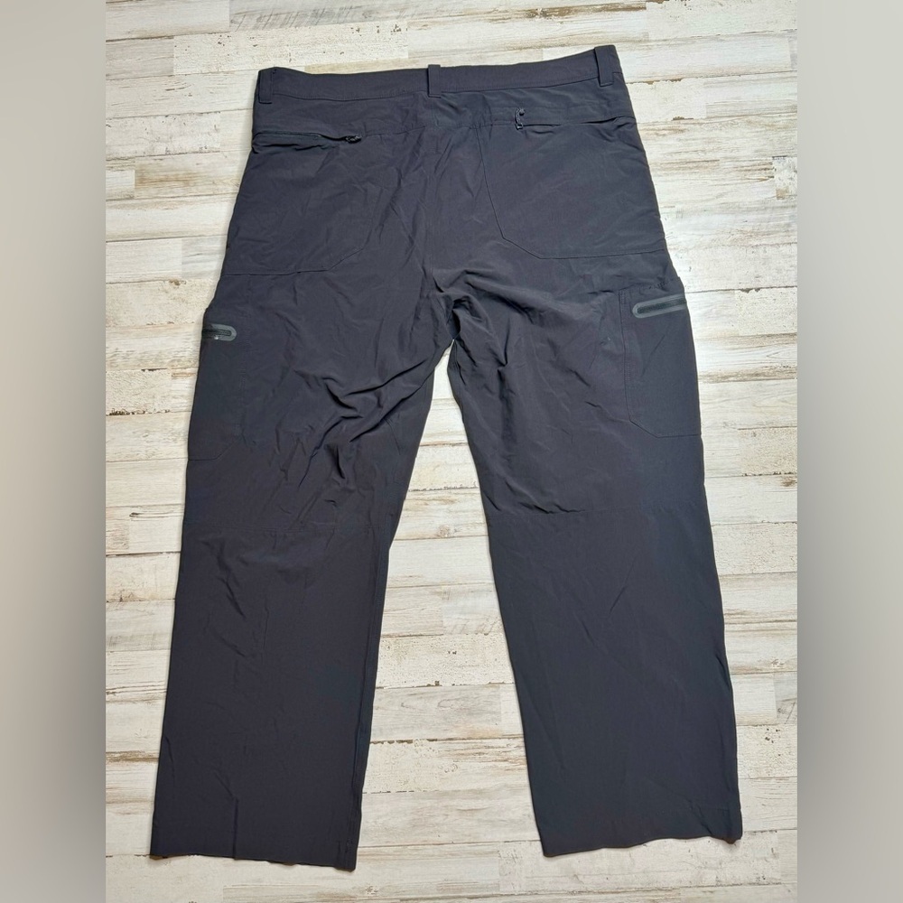 L.L Bean Pants Mens Sz 38x29 Black Nylon Cresta Hiking Water Resistant - Picture 7 of 10